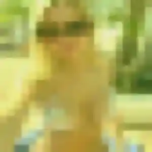 Li, fille de 23 ans veut rencontre japonaise à Avion