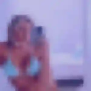 Découvre Phuong, 31 ans à Cenon en privé