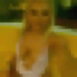 Sexy Klarisa, 39 ans à Chemillé-en-Anjou - découvrir son profil