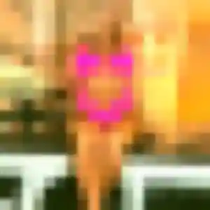 In-Young (23 ans) à Croissy-sur-Seine attend une rencontre ce soir