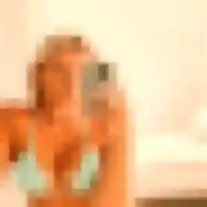 Rejoins Huong, 39 ans à Dinard en t'inscrivant