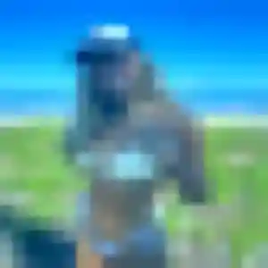 rencontre japonaise à La Garde : photo de Dina, 23 ans - accès libre