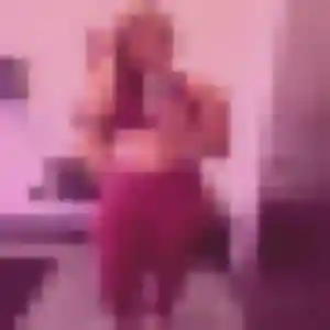 Charmante Suki, 36 ans à Libourne - voir sa photo