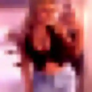 Dara, 37 ans, en ligne à Meyzieu pour une rencontre coquine