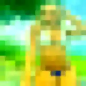 Charmante Linh, 25 ans à Saint-Médard-en-Jalles - voir sa photo