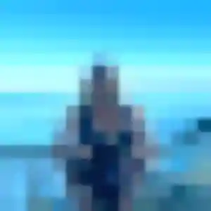 Photo exclusive de Van, 44 ans à Sainte-Suzanne - plan discret