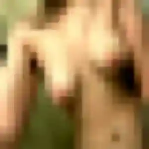 Wan, 26 ans, connectée à Thiais pour une rencontre coquine