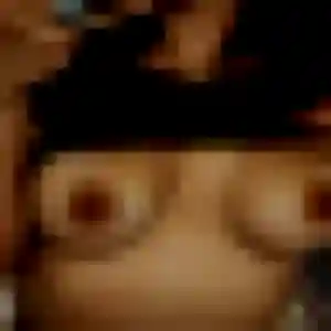 Emi (39 ans) à Vertou propose un rencontre japonaise ce soir