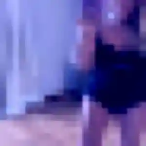 En de Vire Normandie, 24 ans - rencontre japonaise en toute liberté